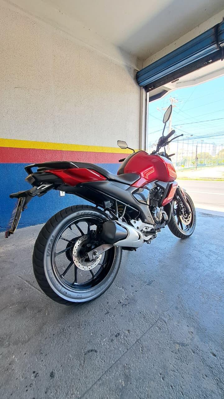 YAMAHA FZ 15 ABS TRASEIRA DIREITA